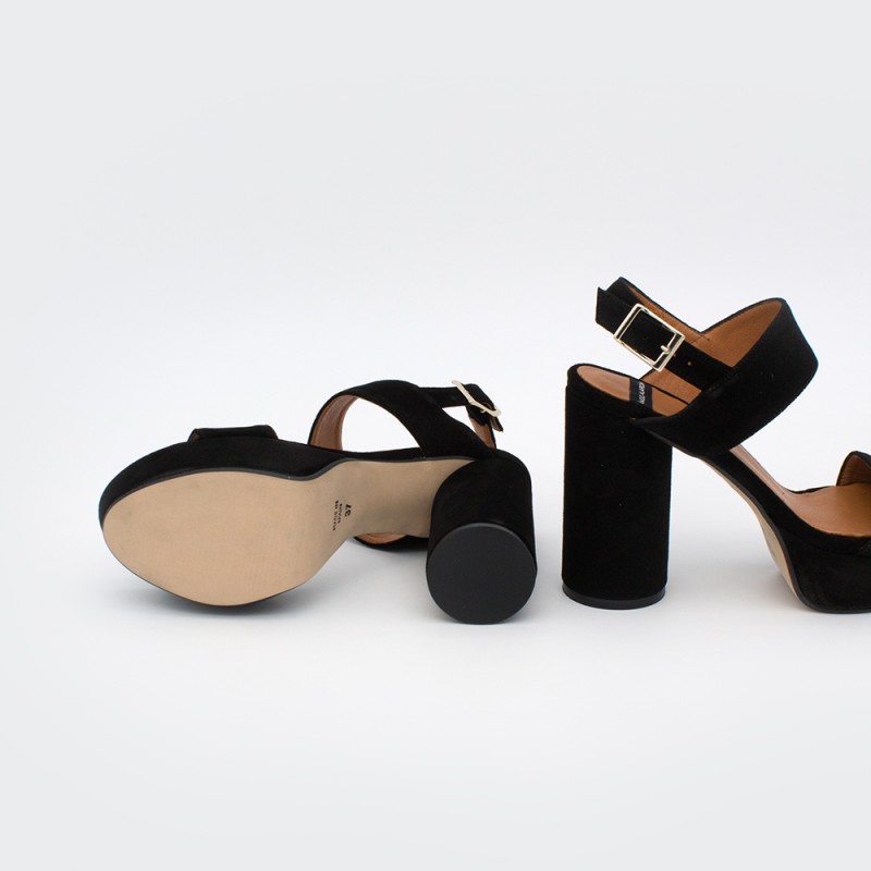 ante negro MAHE - Sandalias de plataforma con tacón alto y redondo. Zapato mujer primavera verano 2020 Ángel Alarcón