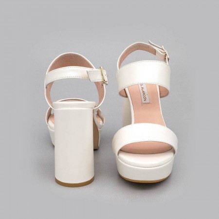 NOA - Sandalias de novia plataforma tacón redondo y alto. Zapatos de novia 2020 de piel blanca Ángel Alarcón España