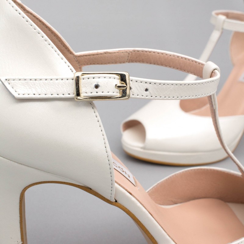 White leather - CHARLOTE - High heel t-strap platform peep toe. Ángel Alarcón Wedding shoes 2020. Made in Spain.