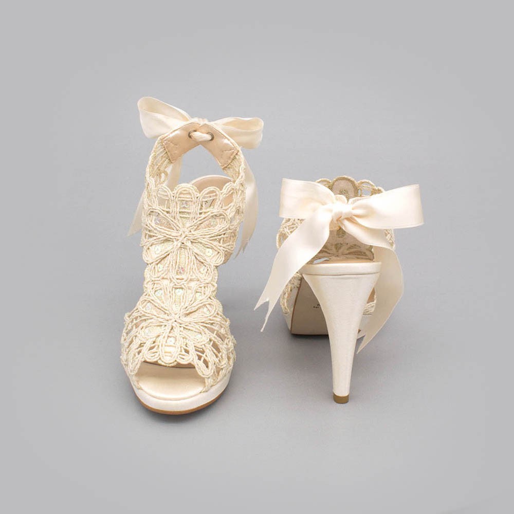 ivory hueso blanco LOVERS Sandalias originales de raso y cordela tacón alto plataforma zapatos de novia 2020 Ángel Alarcón