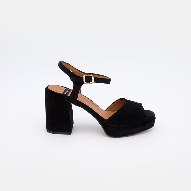 Zapatos ante negro SAZAN Sandalias de tacón alto grueso y plataforma para mujer. Verano 2021 Angel Alarcon 20036-432G.