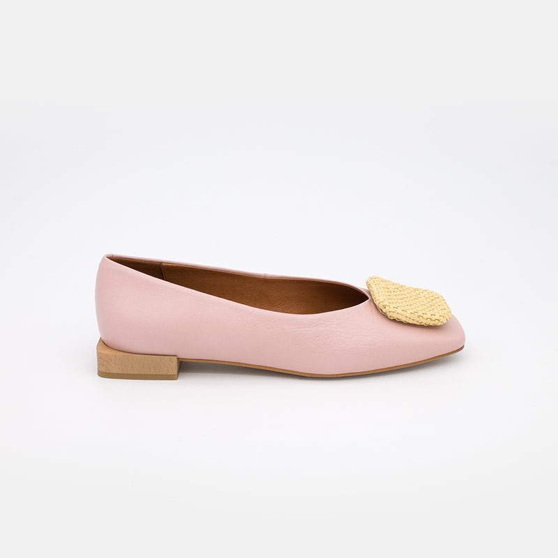 flats rosas ZAMBA Bailarina de punta cuadrada con adorno de hebilla. zapatos mujer verano 2021 Angel Alarcon 21060-535A