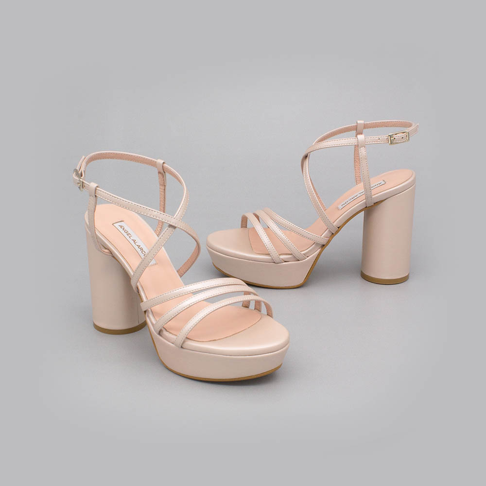 sandalia piel Ángel Alarcon novia primavera verano 2020 2021 mujer tiras tacon plataforma zapato color nude