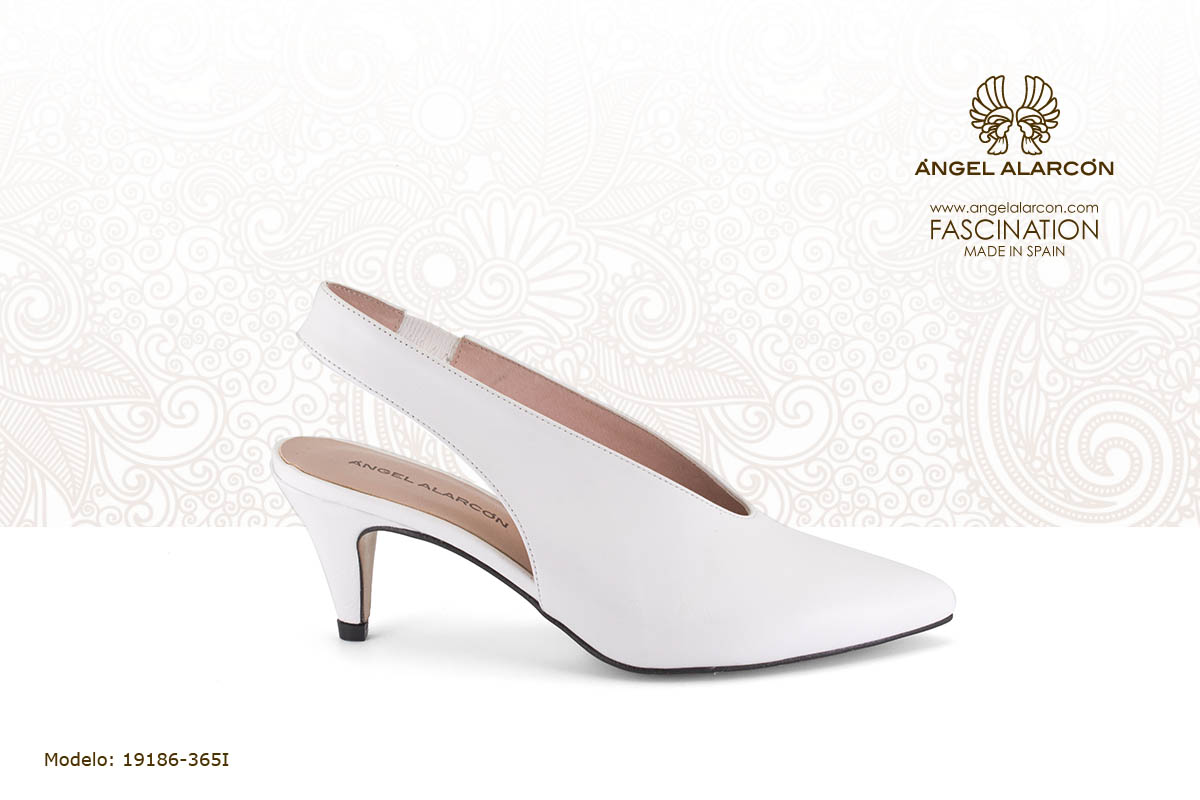 9 zapato con tacón bajo slingback blanco - zapatos de vestir y fiesta de la marca Angel Alarcon - calzado de mujer - coleccion primavera verano 2019 - 19186-365I